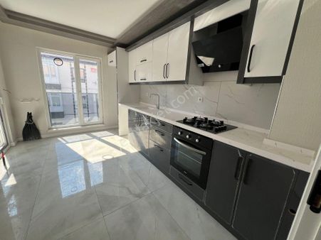 Vatan'dan Aktepede Sıfır Binada Geniş 3.katta 2+1 Lüx Yapılı Daire