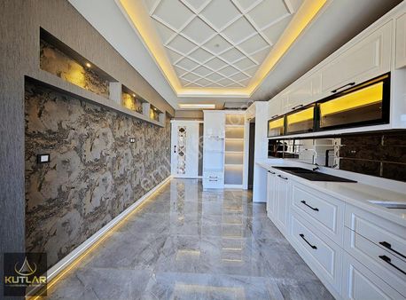 Kutlar'dan Yeditepe De Krallar Gibi Yaşayacağınız*3.5+1*daireler