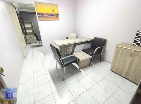 Mahmutbey Caddesi Üzerinde 1+1 Eşyalı 1. Kat Kiralık Ofis