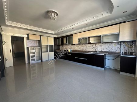 İkiev Gayrimenkul'den Atatürk'te Muhteşem Lokasyon'da 4+1 Satılık Daire