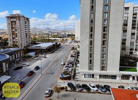 Meram Yenişehir Mah. Temaşehir Karşısı 90 + 90 M2 Satılık Dükkan