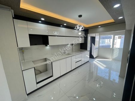 Sincan Plevne Mah.de 3+1 Arakat Full Yapılı Tasarım Harikası Satılık Daire