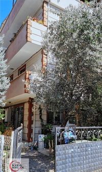 Körfez Mimar Sinan Mahallesi'nde Müstakil Tadında 2+1 Giriş Kat