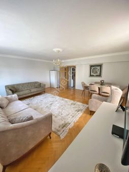 Saimekadın Mahallesinde Tıp Fakültesi Cadde Yakını Manzaralı 5+1 Satılık Dublex