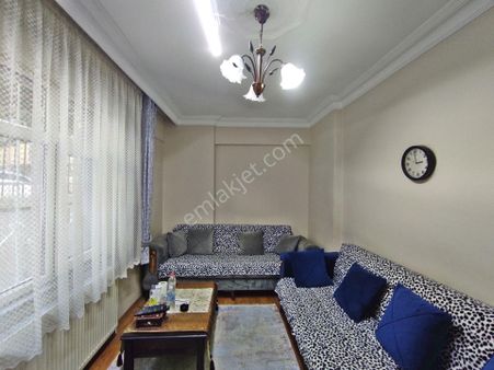 Bahçelievler Cumhuriyet Mah Kredili 85,m2-2+1-bahçekat Daire