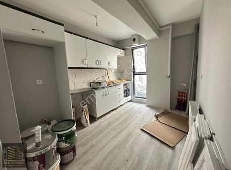 Yenikordona Yakın: Sıfır, Yüksek Giriş, Ayrı Mutfaklı 2+1 Daire