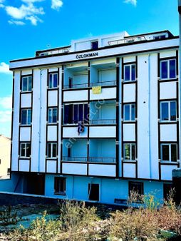 Metro Durağına Belediyeye Ve Tüm Resmi Kurumlara Yürüme Mesafesinde 4+2 Daire