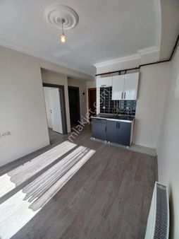 Satılık Merkezi Konumda 1+1 Daire