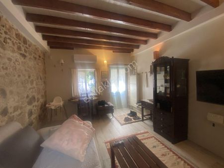 Balıkesir Ayvalık Ta Satılık Mustakil Ev.bina