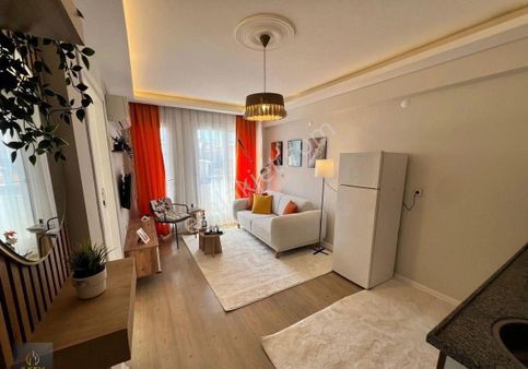 Buca Kuruçeşme Mahallesi / Kampüs Karşısı /sıfır Eşyalı / Balkonlu / Satılık 1+1