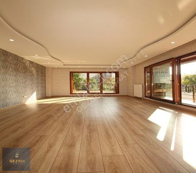 Beylikdüzü Cumhuriyet Mahallesinde Lüks 2+1 Satılık Daire