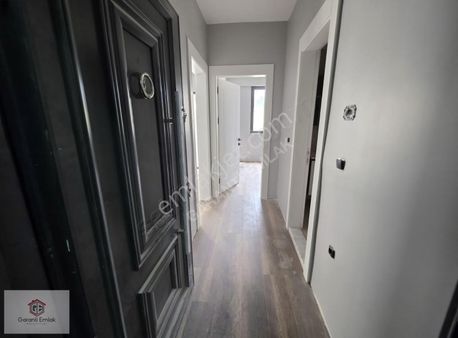 Üniversiteye Yakınında 52 M2 1.kat 1+1 Site İçinde Bitmiş Daire