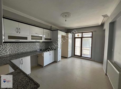 Remax Dem'den Ergenekon Mahallesinde 3+1 Kiralık Daire