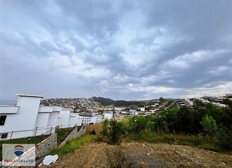 Sapanca Ünlüce'de Yola Cephe Emsalsiz Arazimiz Satılıktır