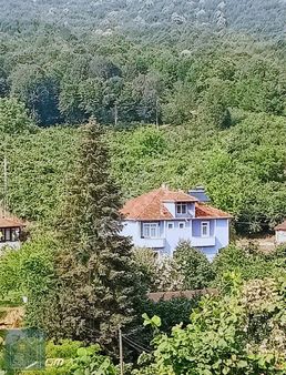 Şükran Gayrimenkul'den Hendekte Satılık Arazi Ve Havuzlu Ev