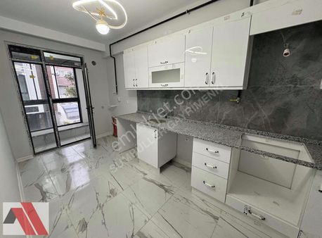 Sümbüller'den Tombakzade Parkı Yakını Arakat Y. Isıtmalı 2+0