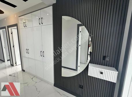 Sümbüller'den Katta Tek Daire Köşe Özel Garajlı Arakat Şık 3+1