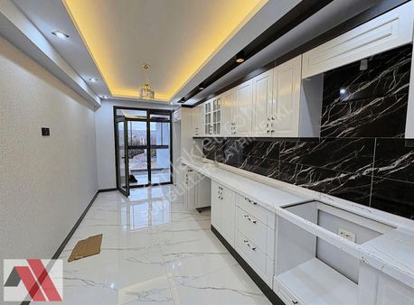 Sümbüller'den Şehir Hastanesi Yakını Ö.garajlı E. Banyolu 2+1