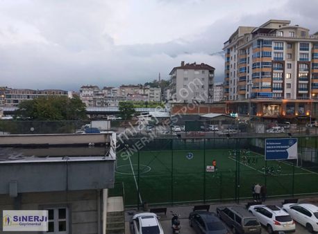 Elmasbahçeler'de Metroya Birkaç Dk Mesafede Arakat 3+1 Kiralık