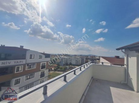 Çayırova Akse Mah. 4+1 200 M2 Asansörlü Yerden Isıtmalı Dubleks