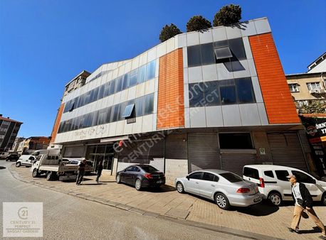 E-5 Göztepe Kavşağı İfm Bağlantı Yolu Üzerinde Düz Giriş Dükkan