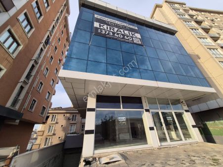 Ümraniye Soyak Yenişehirde 165m2 Tabela Değeri Yüksek Ofis Katı