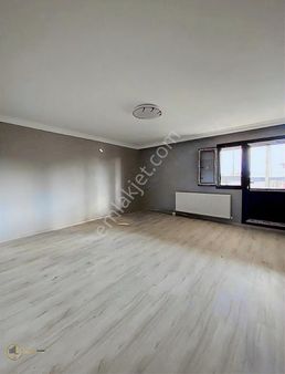 Yedieylül Mahallesinde Geniş Dublex Daire