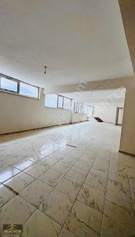 Kale Mahallesinde Kiralık 440 M2 Dükkan&depo