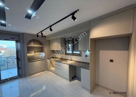 Naz Bayrak Üstü Şık,ferah Cd Üzeri 2+1 Arakat Panjurlu Daire