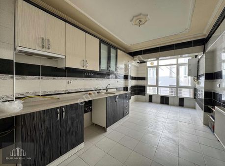 Burak'tan Yunus Emre Mah. Çift Banyolu Kilerli 1.katta 130m2 3+1