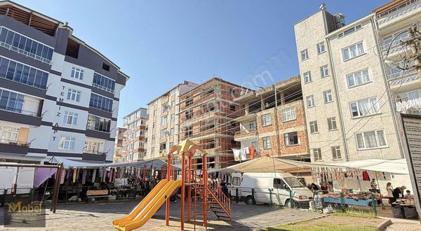 Merkezi Lokasyonda Semnt Pazarının İçerisinde Kolay Ödemeli 3+1