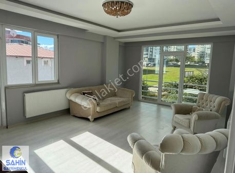 İlkadım Kalkancı Mevki Satılık 3+1 Geniş Ara Kat Daire