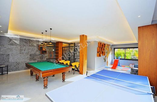 Alanya'da Kapalı Havuzlu Ve Büyük Otoparklı Satılık 1+1dairemiz