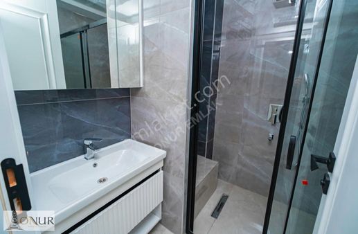 Onur Emlak Meram Alpaslan Mah.4+1 Sıfır Lüks Satılık Daire