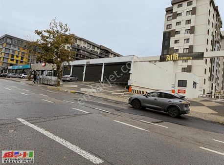 Reyhan Cadde Üzerinde Yenişehir Mahallesinde Depolu Dükkan