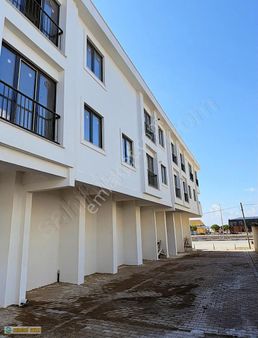 Karadağ Gayrimenkulden 600 Evlerde Eşyalı Kiralık Daire