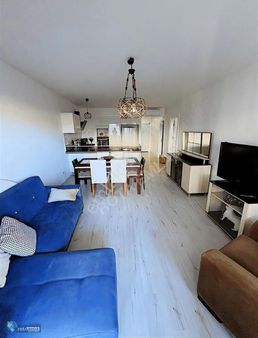 Kuşadası'nda Ara Kat Geniş 2+1