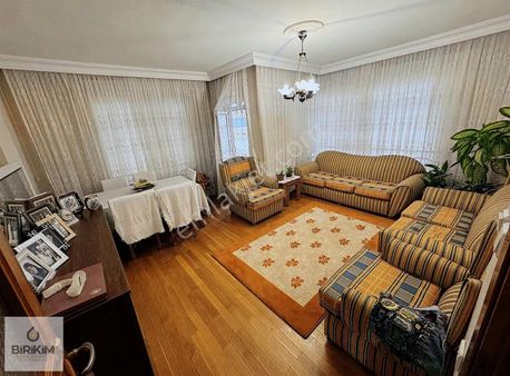 Marmaray'ın Üst Sokağında Deniz Manzaralı 3+1 Asansörlü Ön Cephe