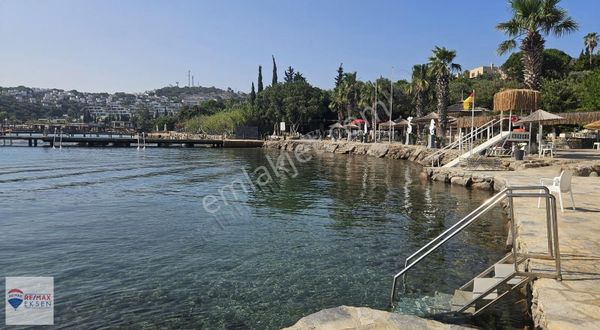 Bodrum Türkbükü Hekimköy Sitesinde Satılık Özel Plajlı Villa
