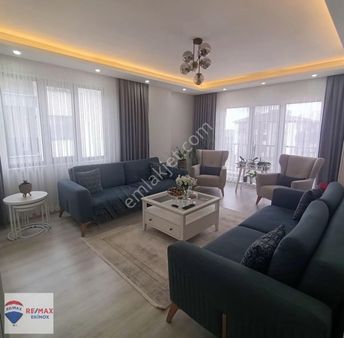 İstiklal Mah. Site İçerisinde Satılık Daire