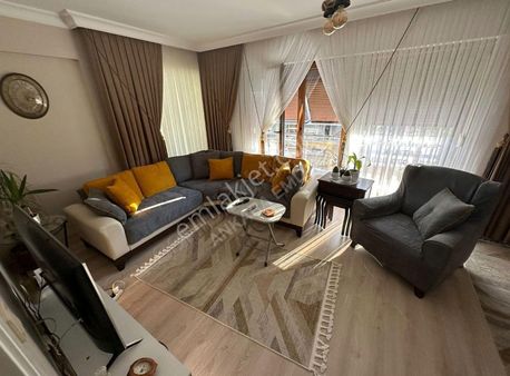 Kızılay Ve Koleje Yakın 1.kat Yeni Bina 2+1 K.otopark Satılk