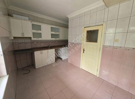 Yenigün Mah.ana Cadde Dibinde Konum Harika