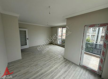 E5'e Ve Metroya Yürüme Mesafesi Cadde Üzerinde 2+1 Kiralık Daire