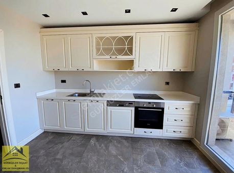 Meydan Halkalı Sitesin'de 3+1 Geniş Tip Boş Satılık Daire