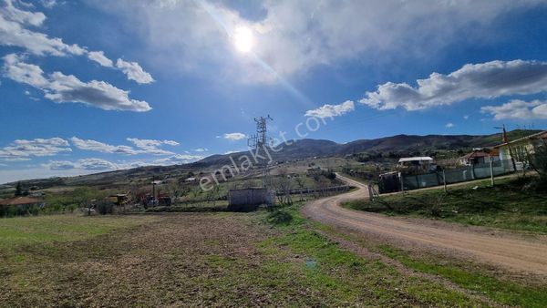 Ayaş Gökler Köy İçi 216m2 Kadastro Yol Cepheli Yatırımlık Hisse Tapulu