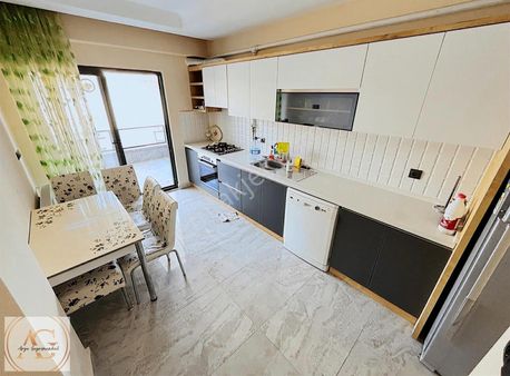 Arya'dan Ayrı Mutfak Ebeven Banyolu Doğalgazlı Geniş 2+1 Daire