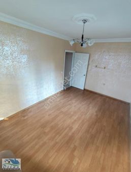 Dilan Gyo'dan Satılık 2+1 Kapalı Mutfak Metrobüse 1dk Mesafede