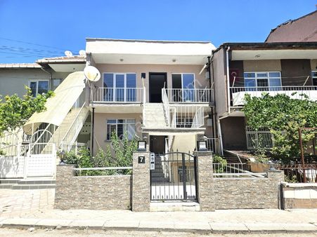 Fatih Mah. 3 Katlı-3 Adet Bağımsız Daireli-satılıık Müstakil Ev