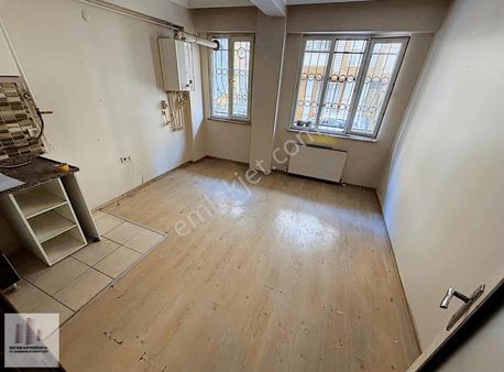 Sistemden M.akif Metronun Dibinde 2+1 İskanlı 70m2 Yüksek Giriş