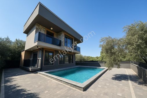 Ayanoğlu'ndan Güre'nin Eşsiz Konumunda Satılık 3+1 Havuzlu Villa